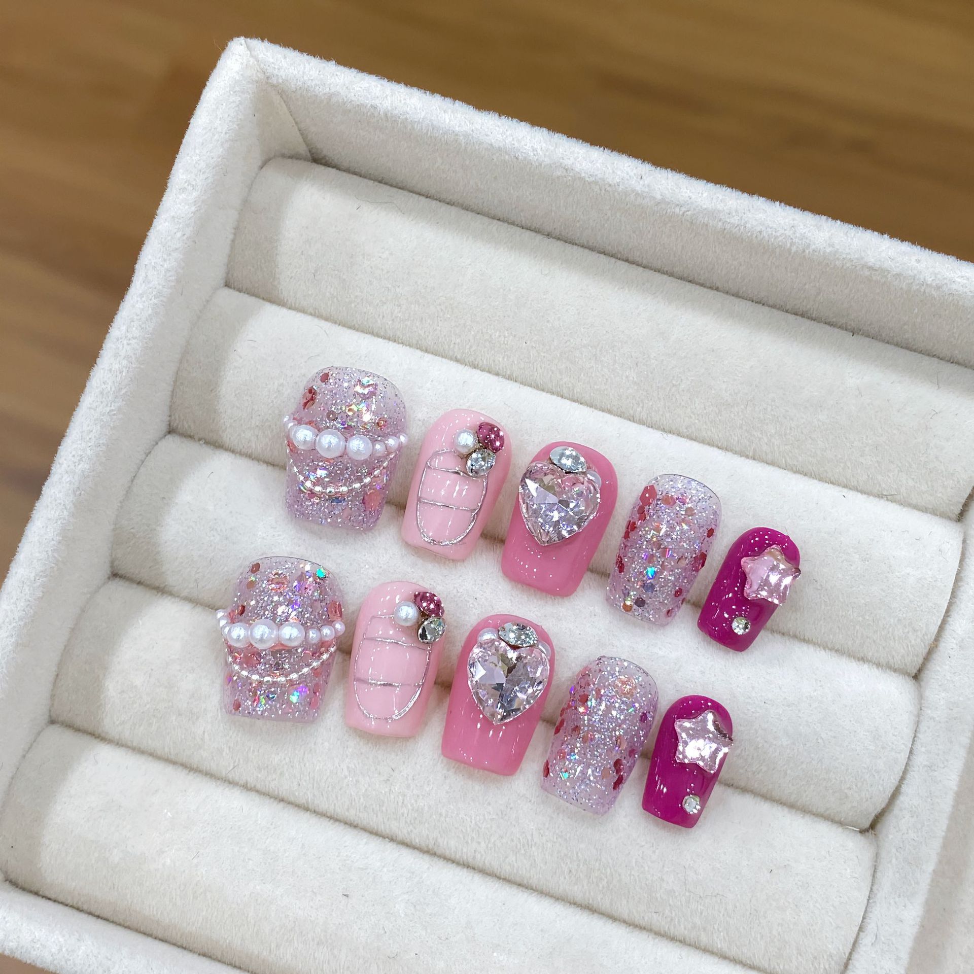 Resin Art Glitter - Stampa fatta a mano sulle unghie
