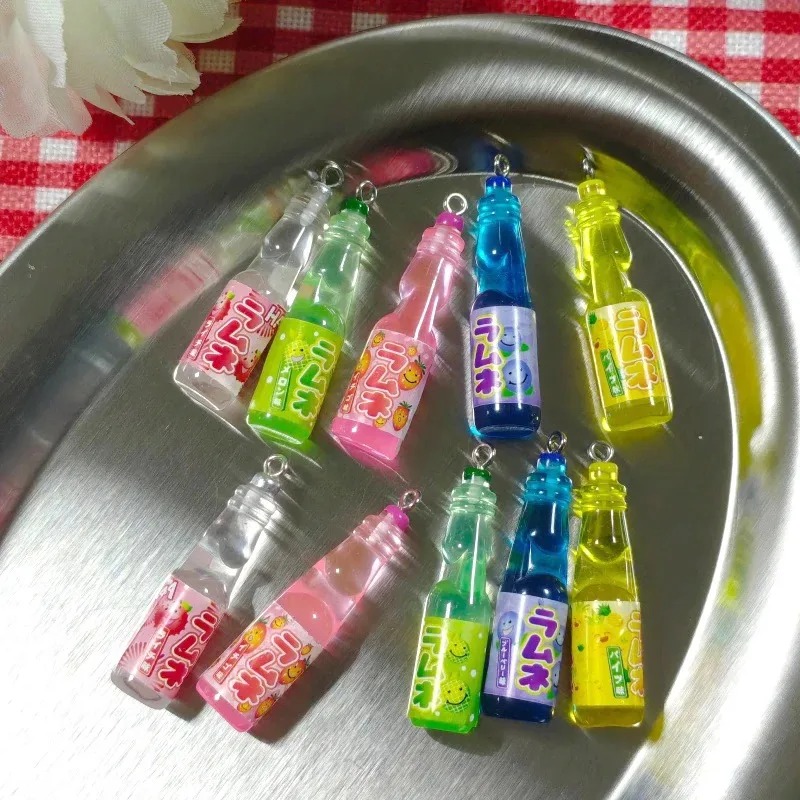 10 Pezzi Ciondoli in Resina a  - Resin Art Handmade recensione e prezzo